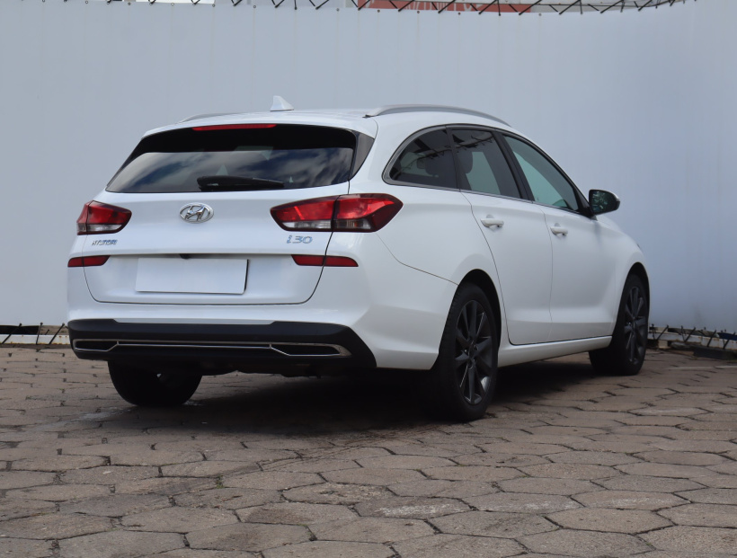 Hyundai i30, 2021