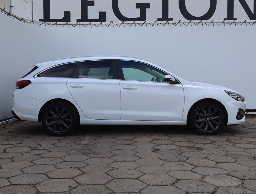 Hyundai i30, 2021
