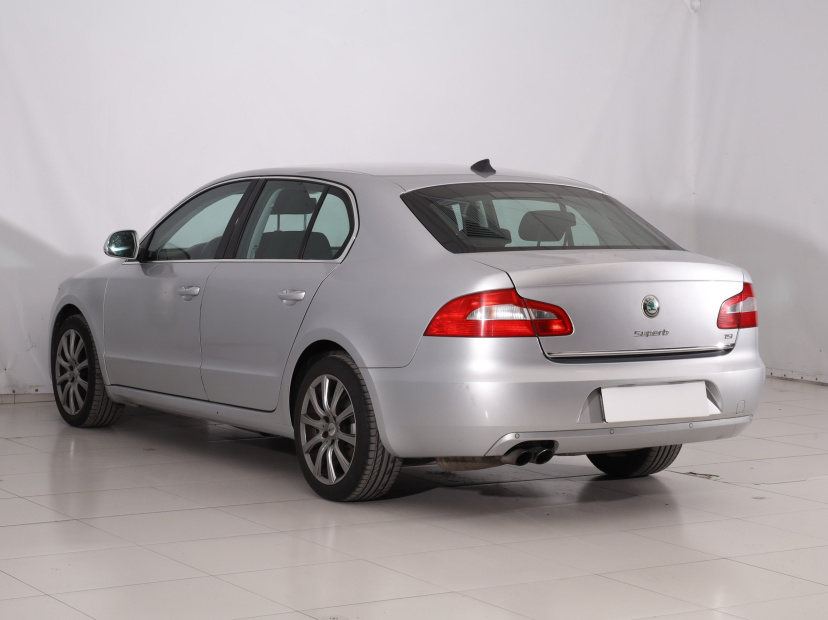 Škoda Superb, 2009
