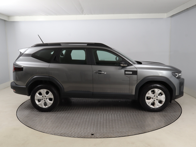 Dacia Bigster, 2025
