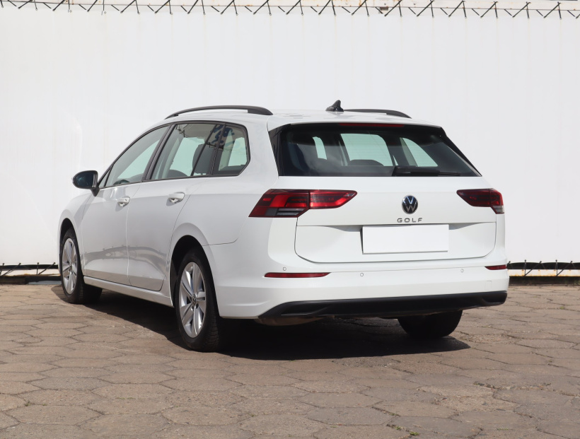 Volkswagen Golf, 2023