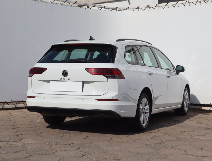 Volkswagen Golf, 2023