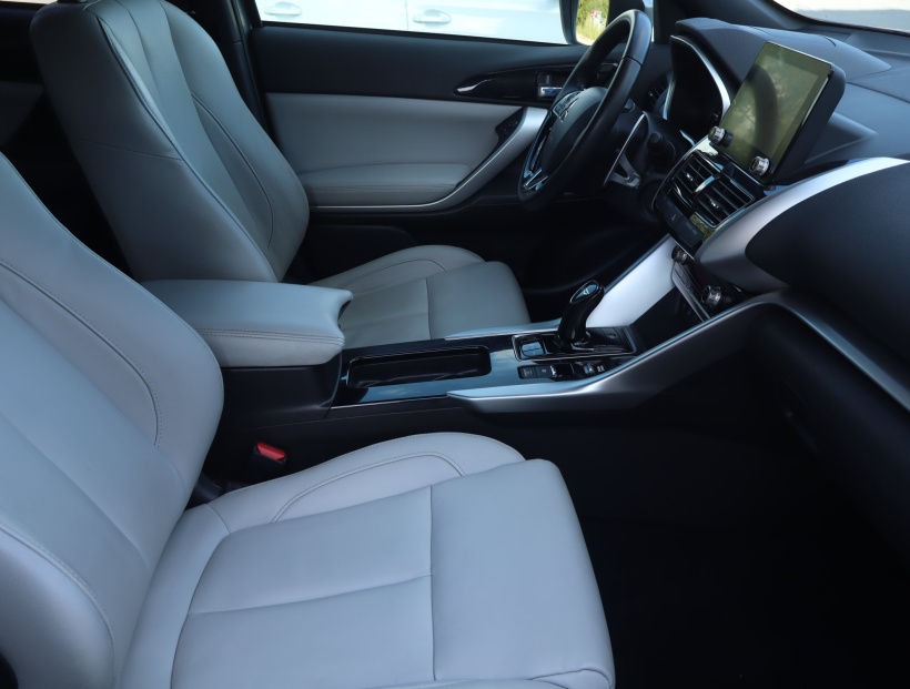Mitsubishi Eclipse Cross, 2022