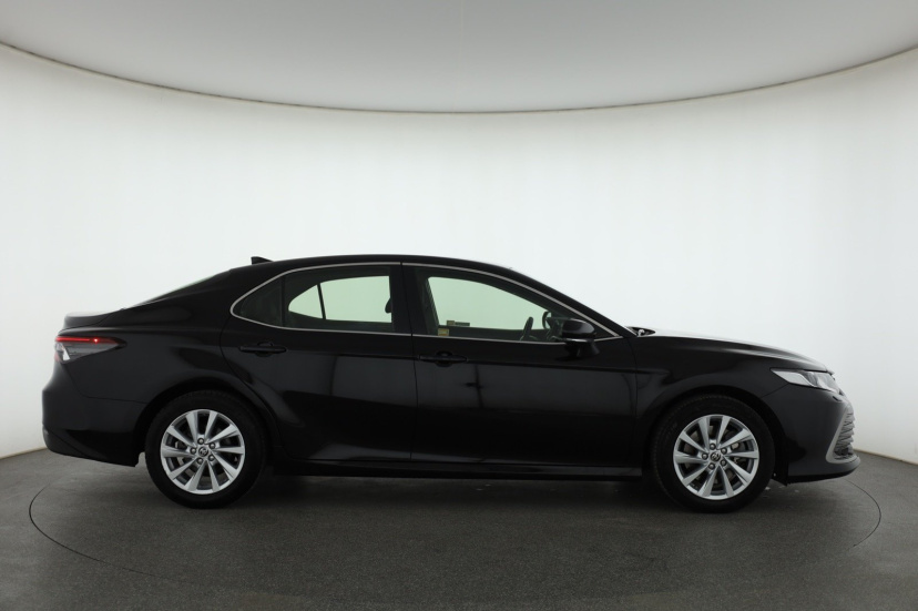 Toyota Camry, 2022