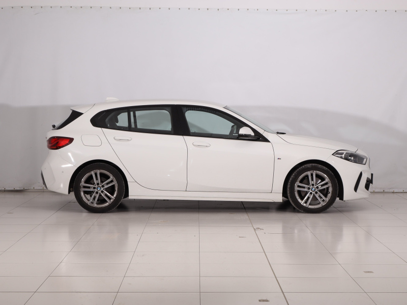 BMW 1, 2021