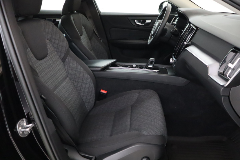 Volvo V60, 2023