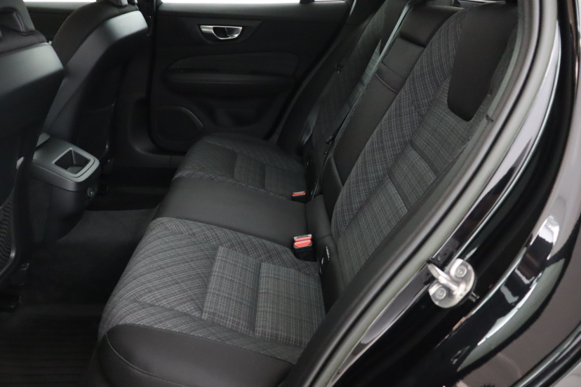 Volvo V60, 2023