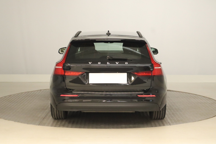 Volvo V60, 2023
