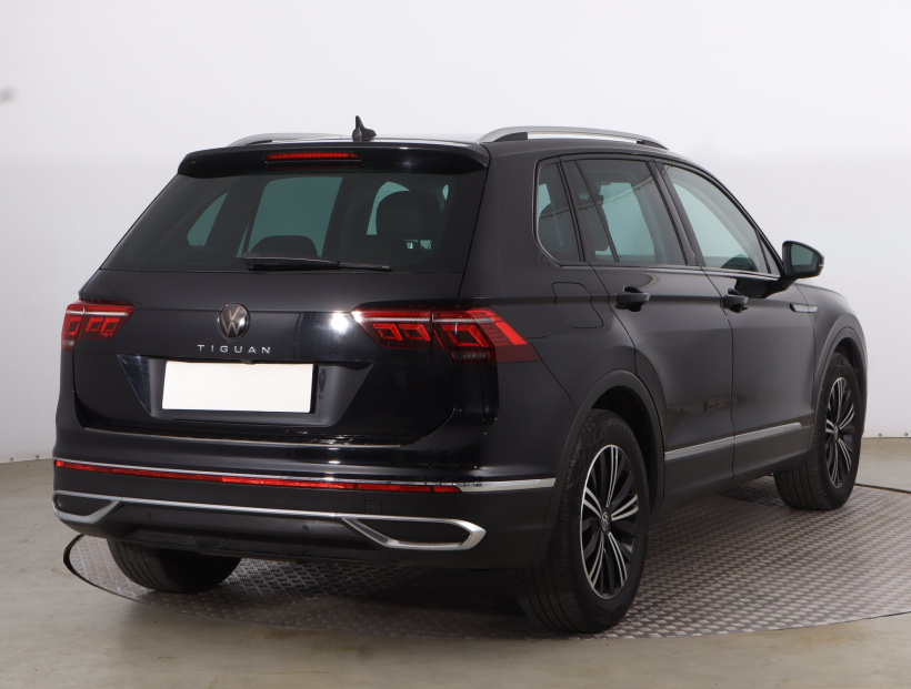Volkswagen Tiguan, 2021