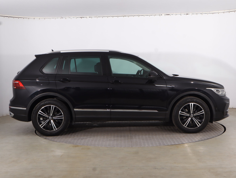 Volkswagen Tiguan, 2021