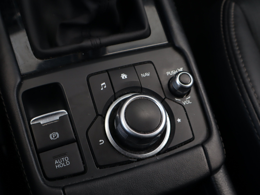 Mazda CX-3, 2018
