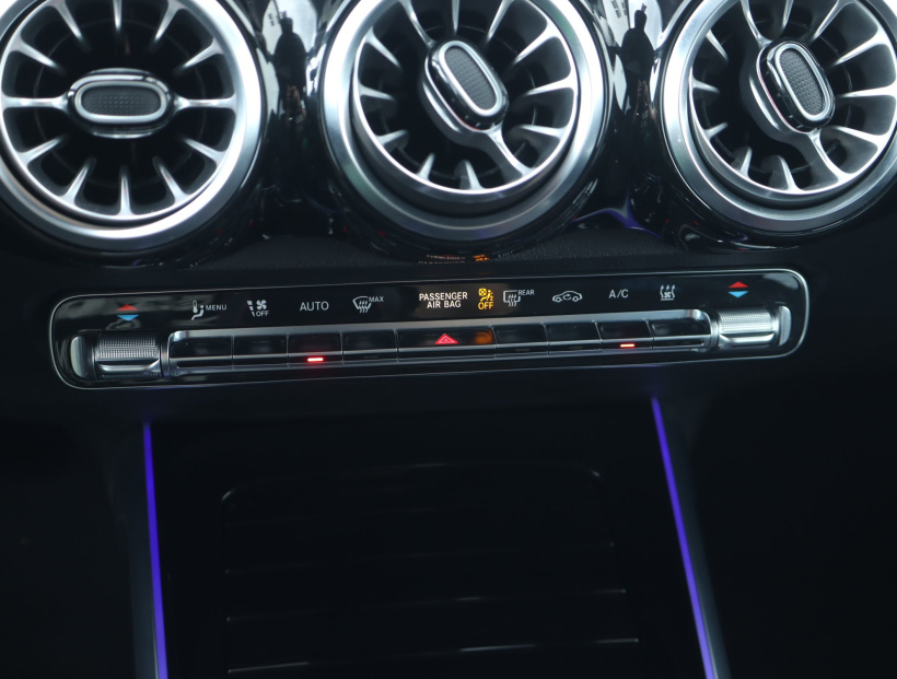 Mercedes-Benz EQB, 2022