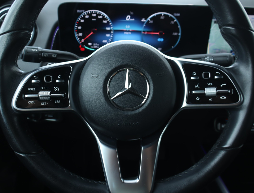 Mercedes-Benz EQB, 2022