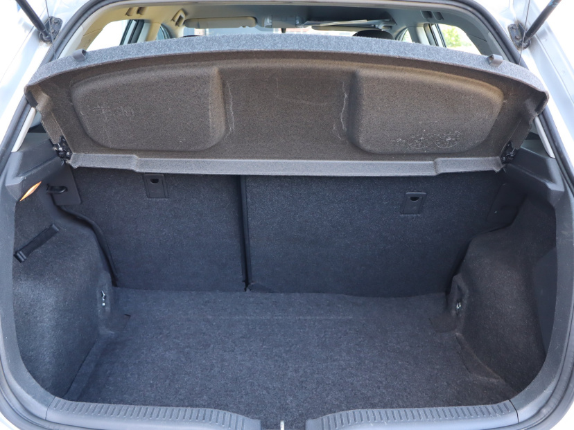 Toyota Auris, 2011
