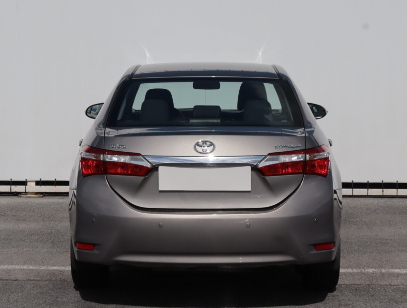 Toyota Corolla, 2015