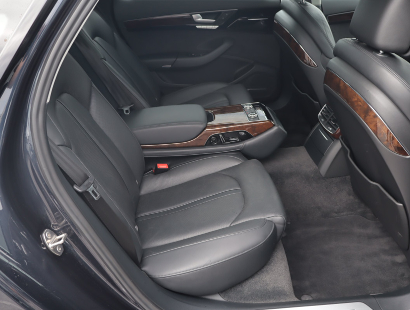 Audi A8, 2015