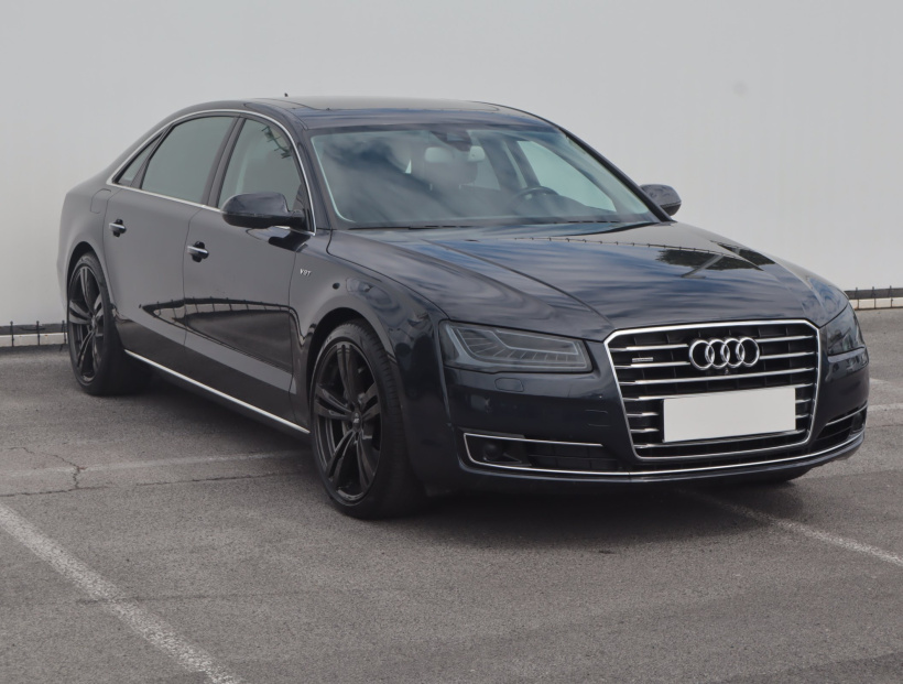 Audi A8, 2015