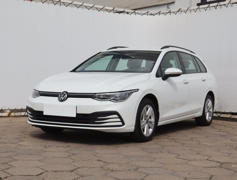 Volkswagen Golf, 2023