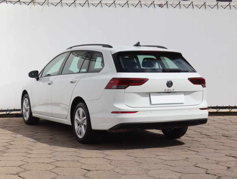 Volkswagen Golf, 2023