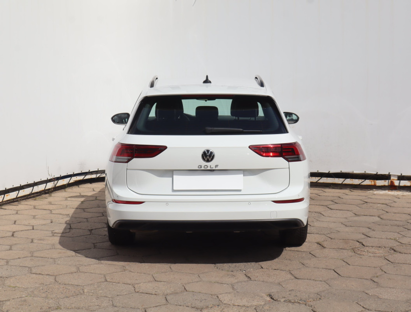 Volkswagen Golf, 2023