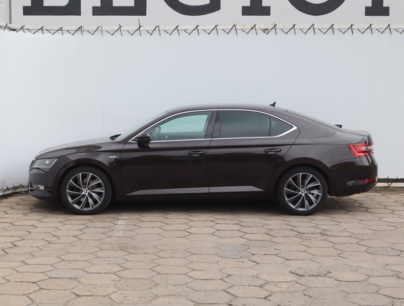 Škoda Superb, 2016