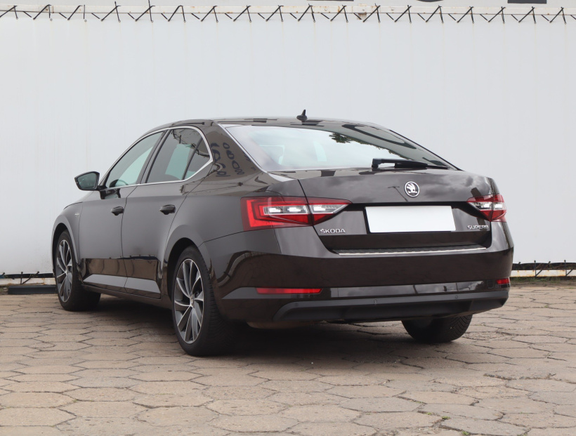 Škoda Superb, 2016