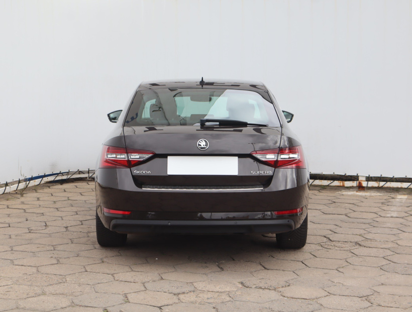 Škoda Superb, 2016