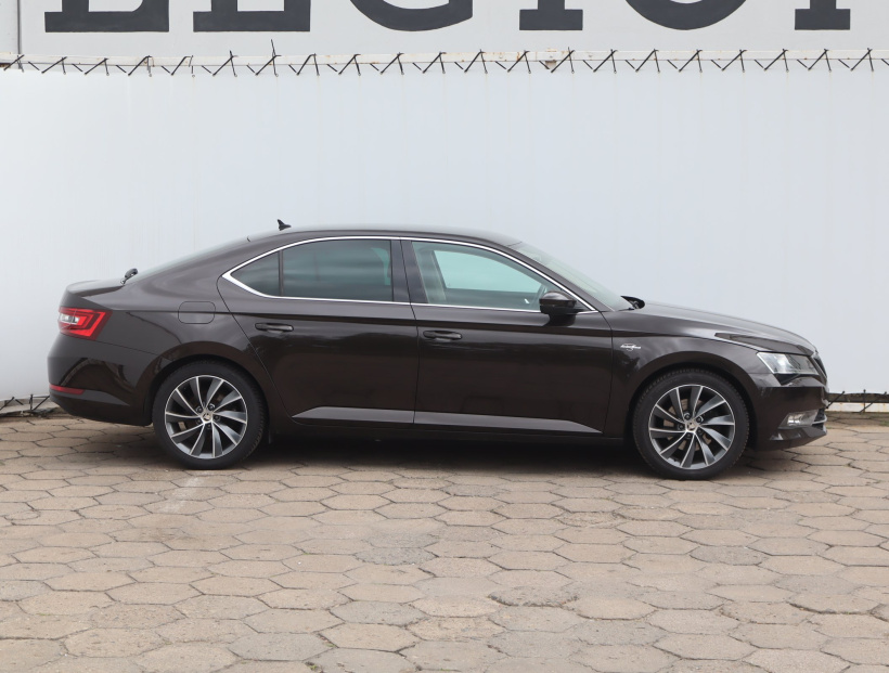 Škoda Superb, 2016