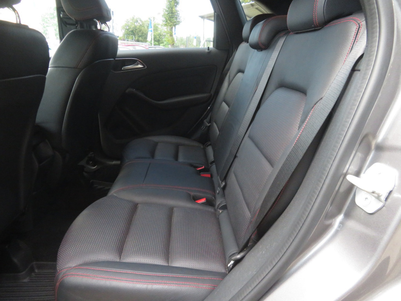 Mercedes-Benz B, 2015