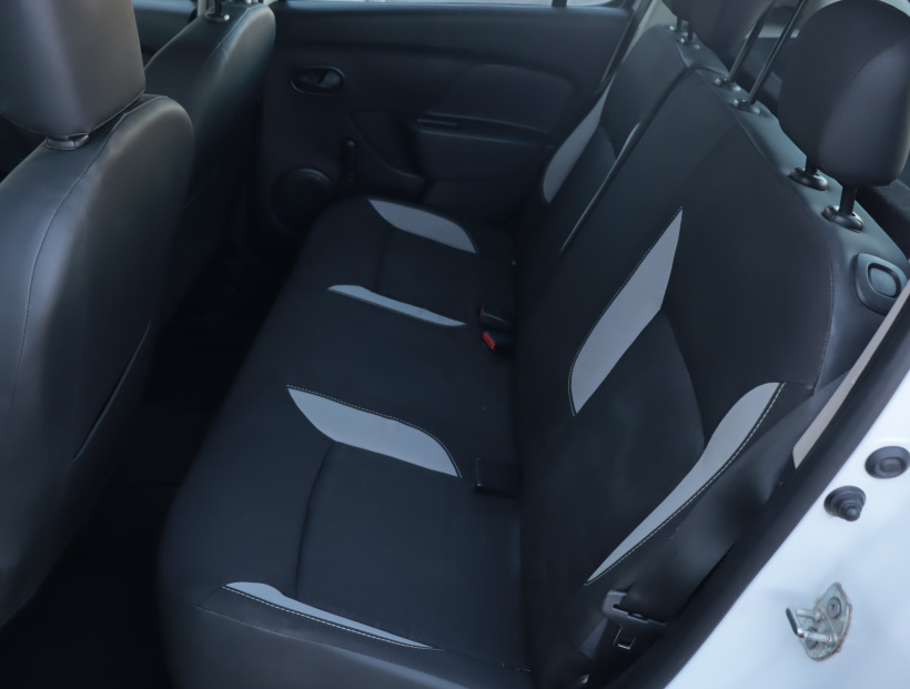 Dacia Sandero, 2015