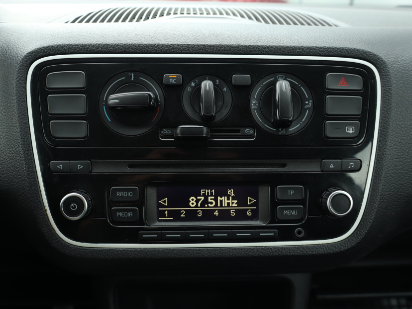 Volkswagen Up!, 2012