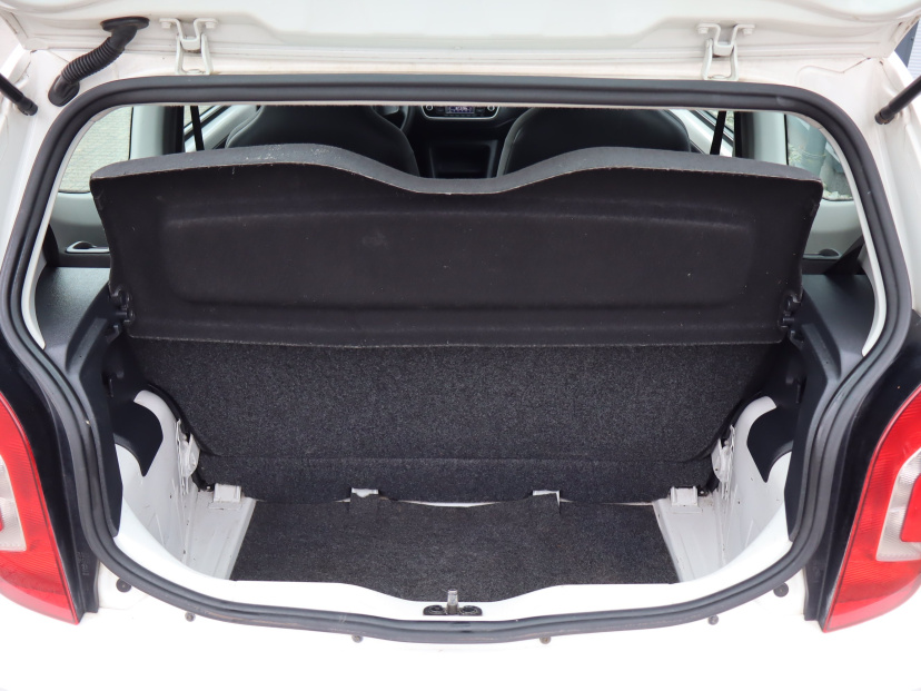 Volkswagen Up!, 2012