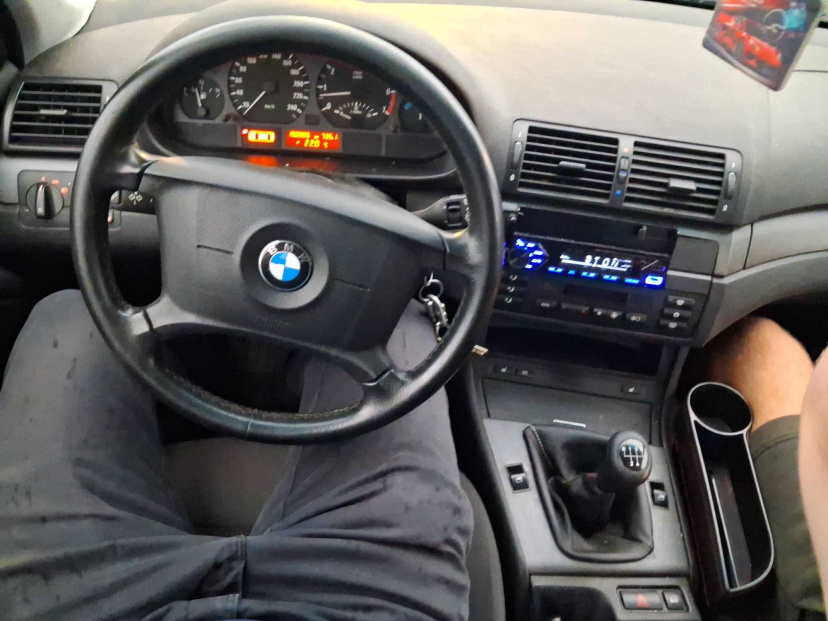BMW 3, 2002