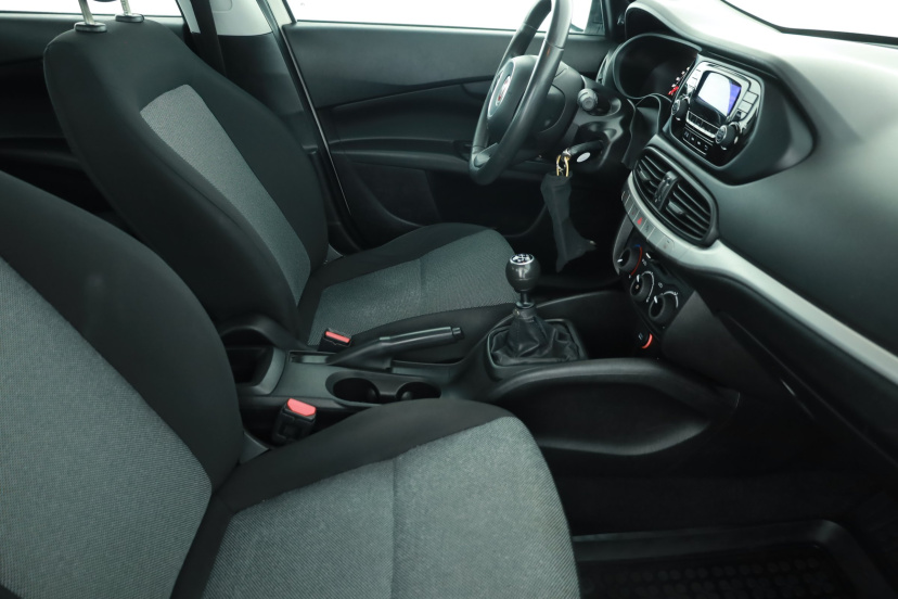 Fiat Tipo, 2016