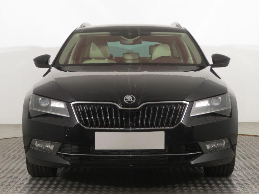 Škoda Superb, 2016