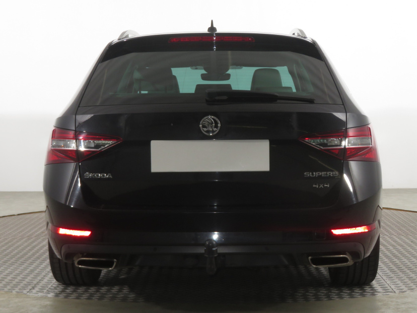 Škoda Superb, 2016