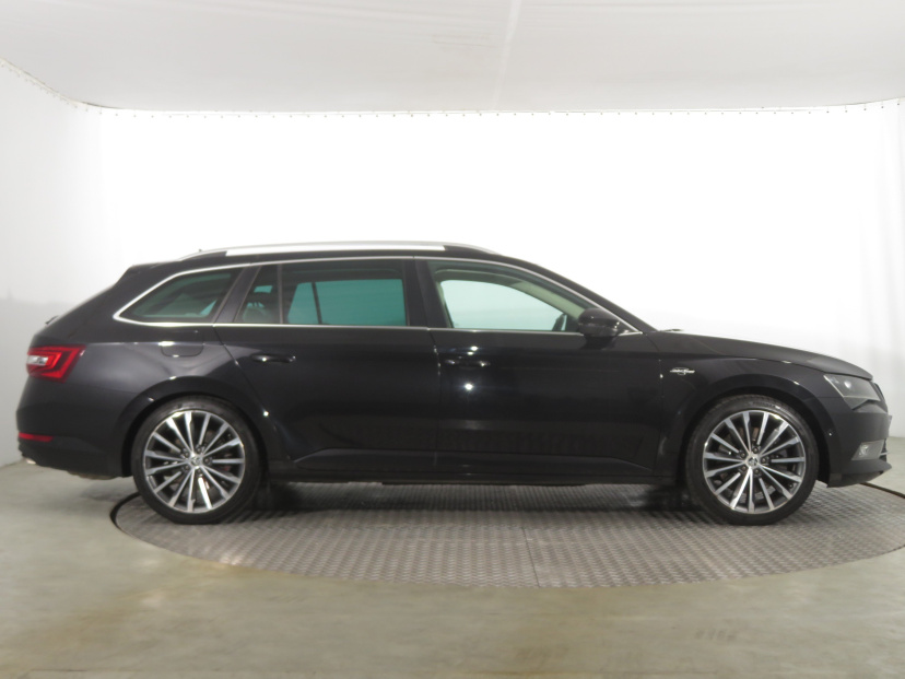 Škoda Superb, 2016