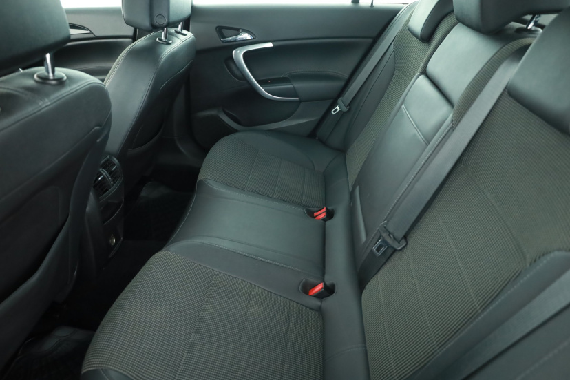 Opel Insignia, 2010