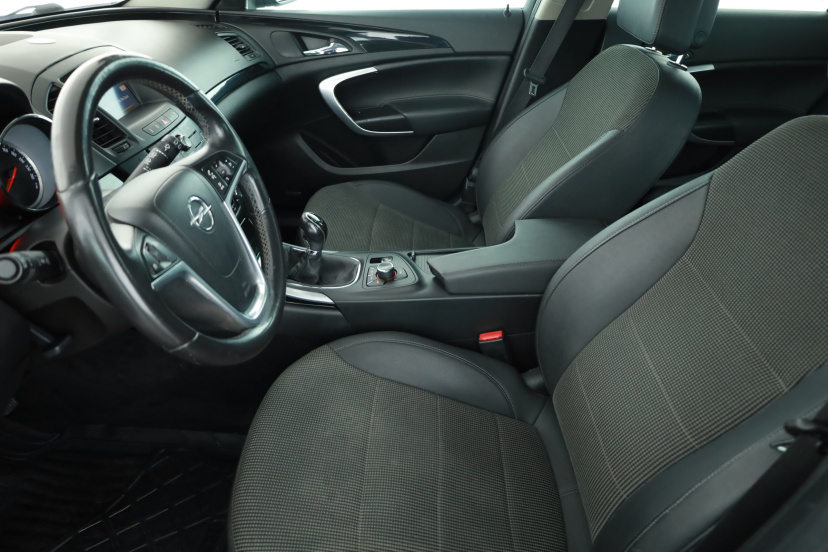 Opel Insignia, 2010
