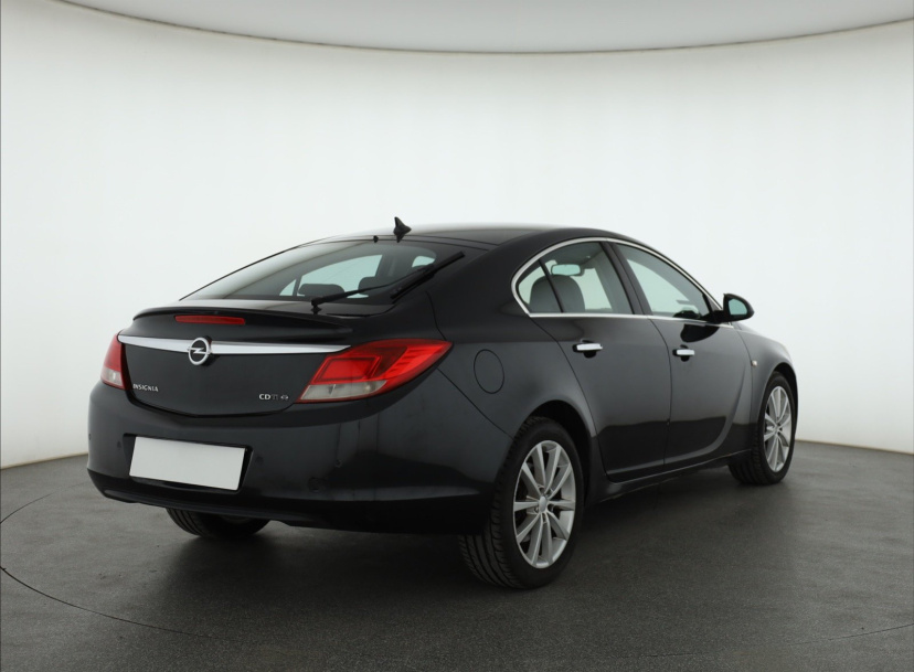 Opel Insignia, 2010