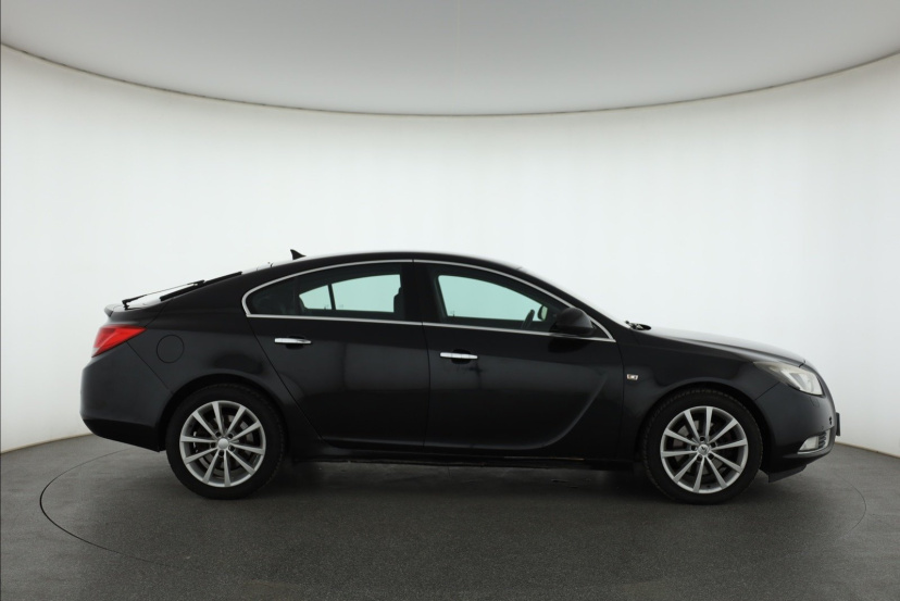 Opel Insignia, 2010