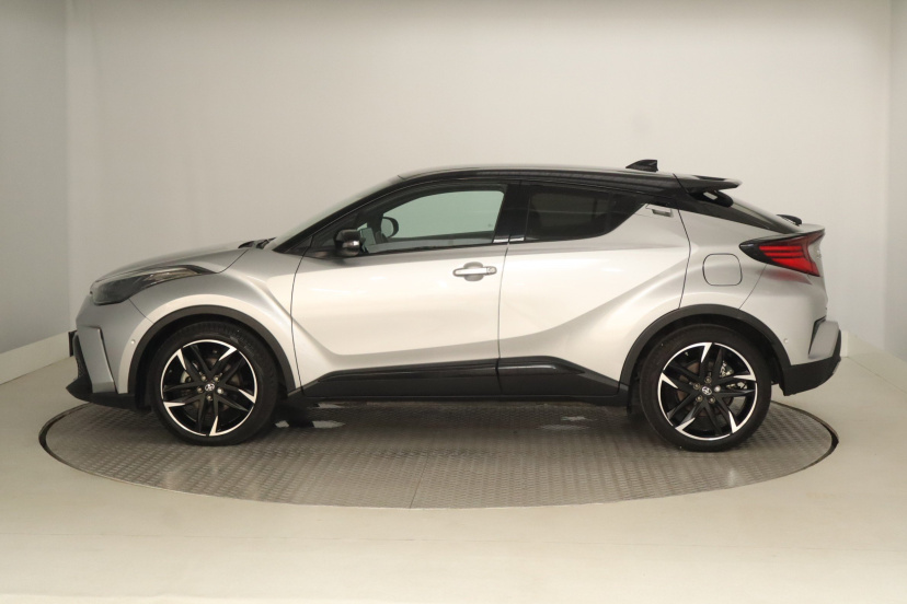 Toyota C-HR, 2022