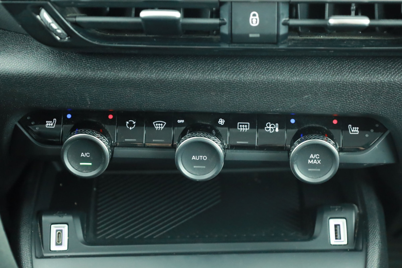 Citroen C4 X, 2023