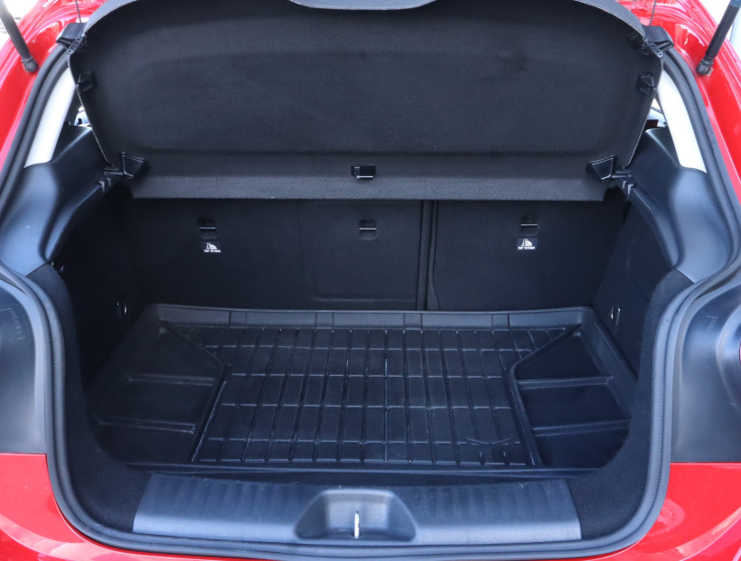 Mercedes-Benz A, 2016
