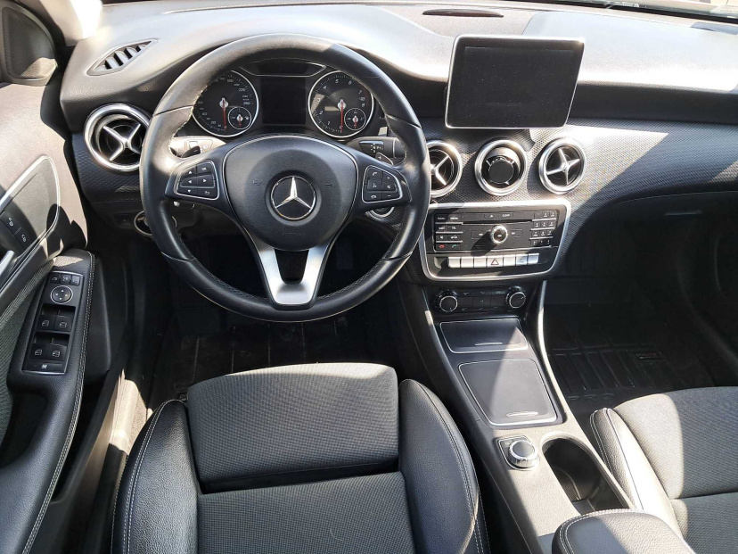 Mercedes-Benz A, 2016