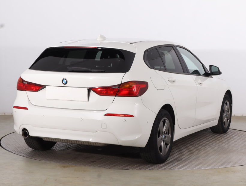 BMW 1, 2021