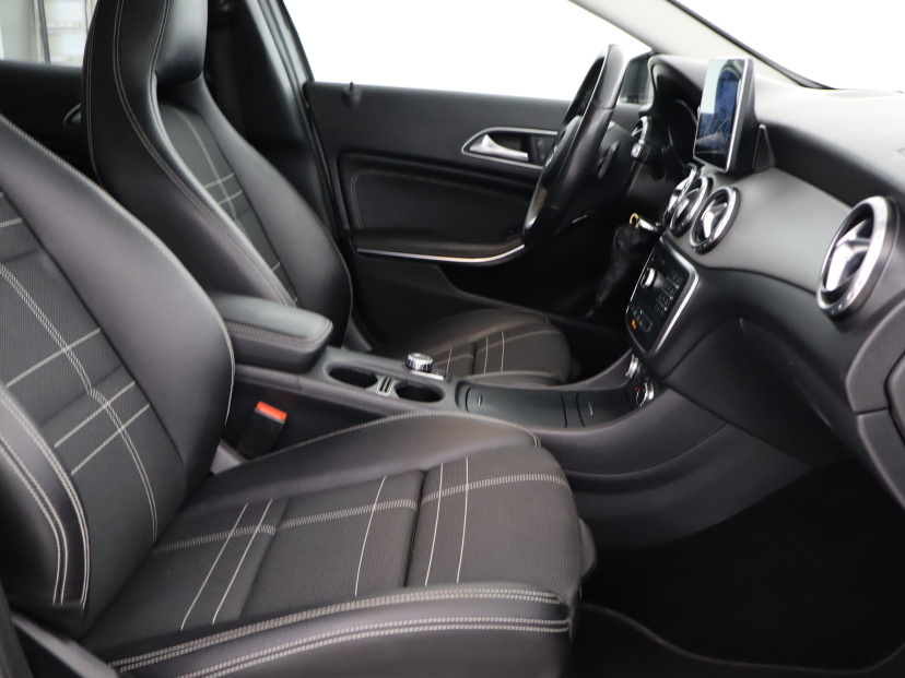 Mercedes-Benz GLA, 2016