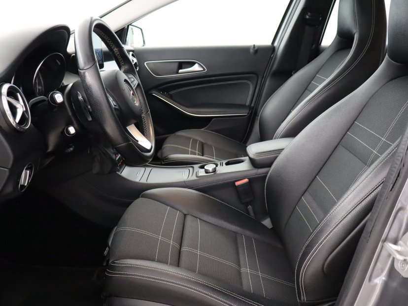 Mercedes-Benz GLA, 2016