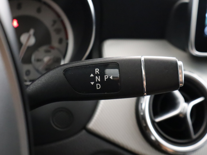 Mercedes-Benz GLA, 2016