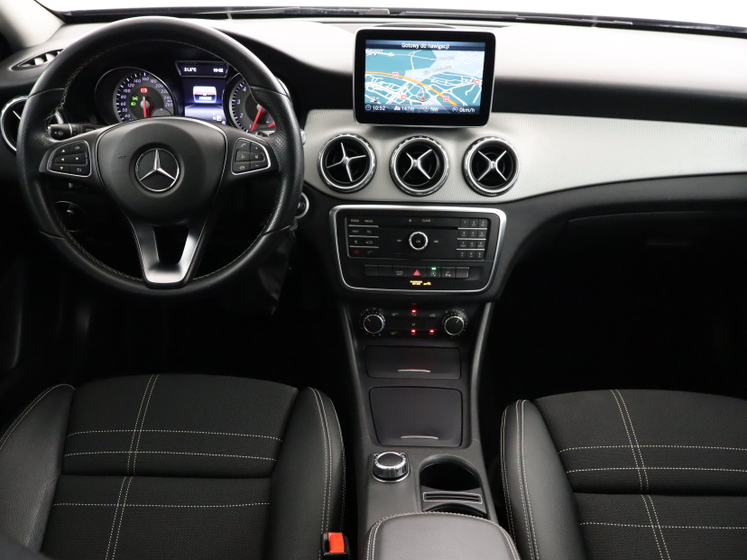 Mercedes-Benz GLA, 2016